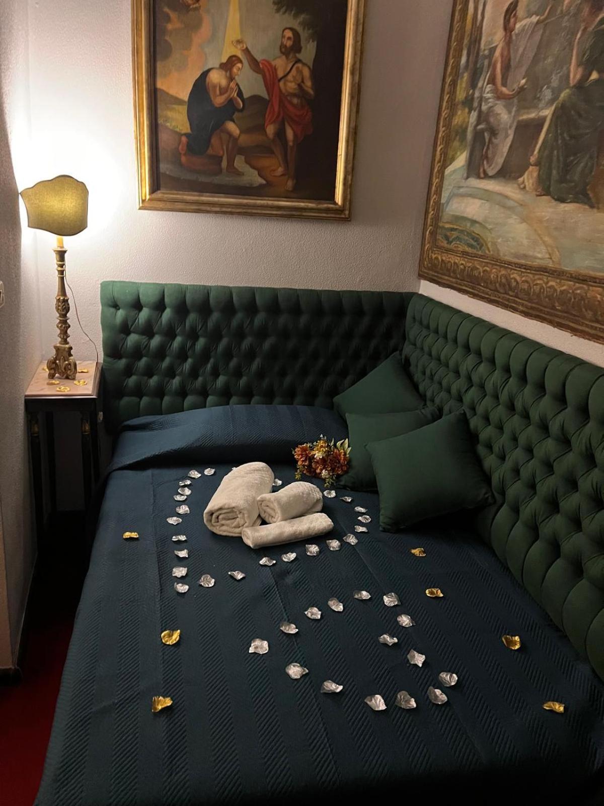 La Dimora Dell'Imperatore Catania Bagian luar foto