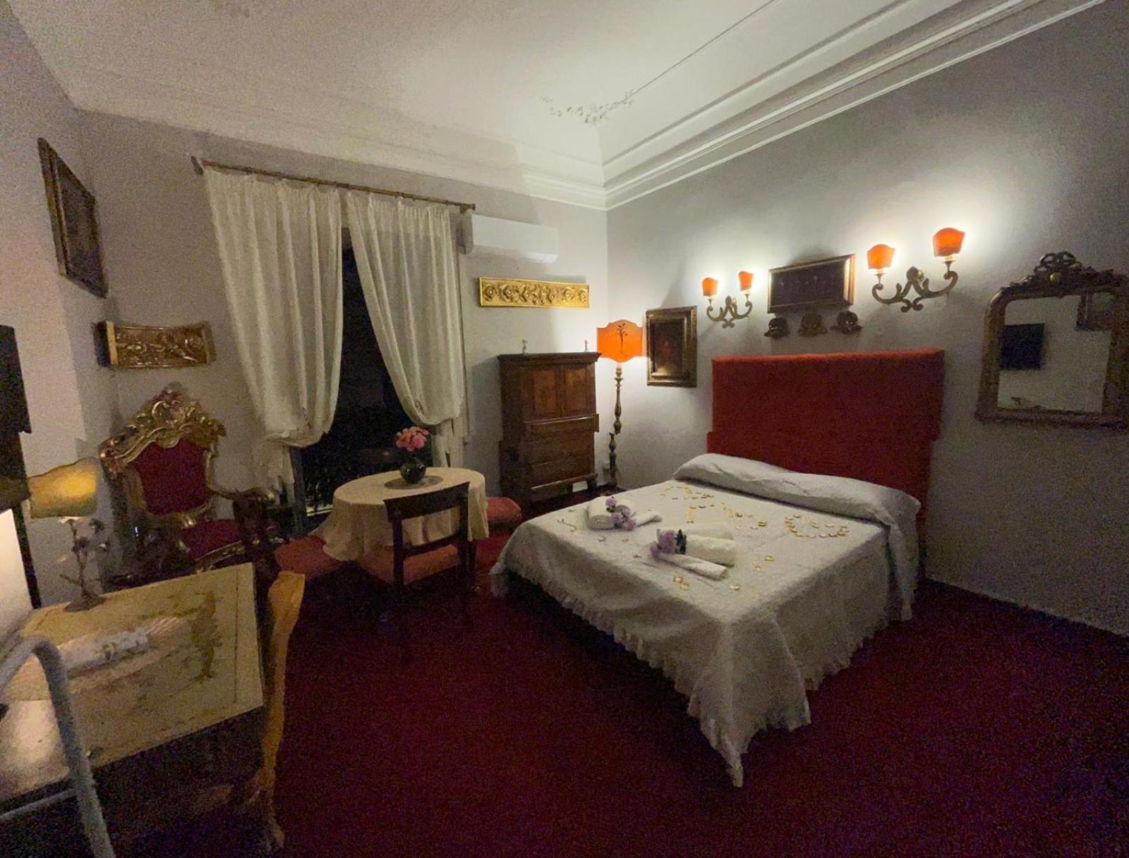 La Dimora Dell'Imperatore Catania Bagian luar foto